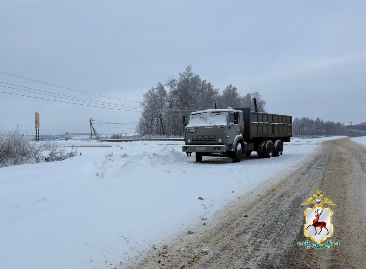 Пьяный мужчина угнал КамАЗ в Перевозском округе