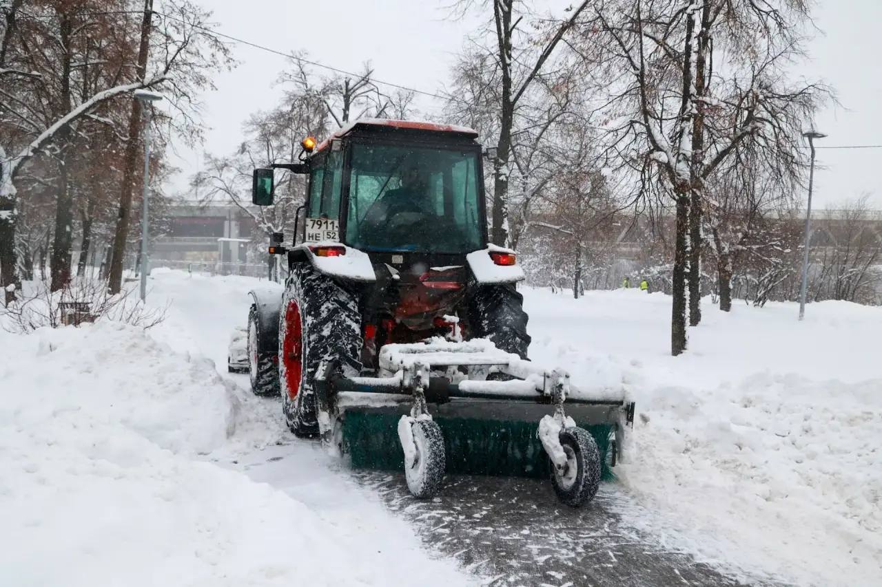 Еще 30 тыс. кубометров снега вывезли с улиц Нижнего Новгорода за сутки