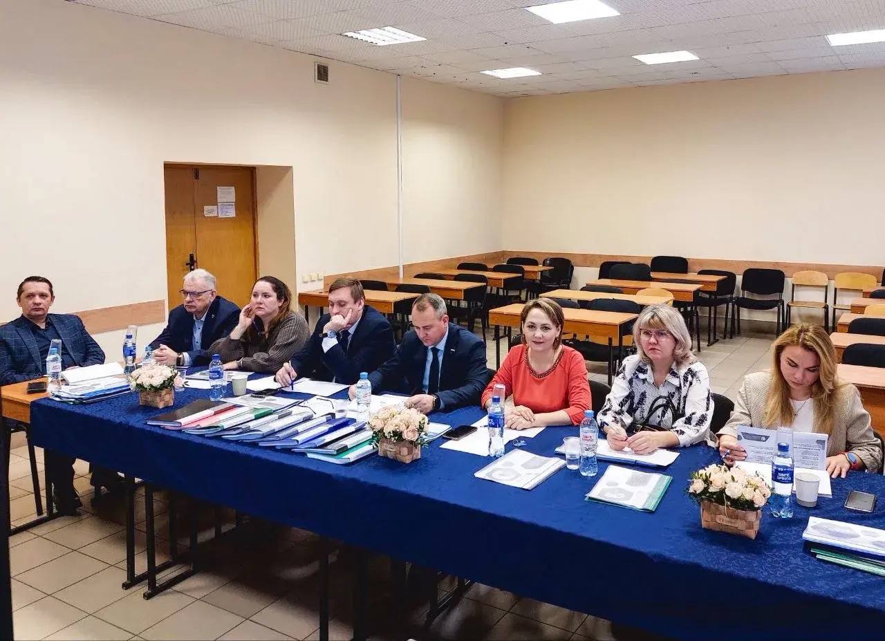 Свежий взгляд, смелые идеи и глубокая аналитика — именно это я увидел сегодня в стенах университета Лобачевского Свежий взгляд, смелые идеи и глубокая аналитика — именно это я увидел сегодня в стенах университета Лобачевского