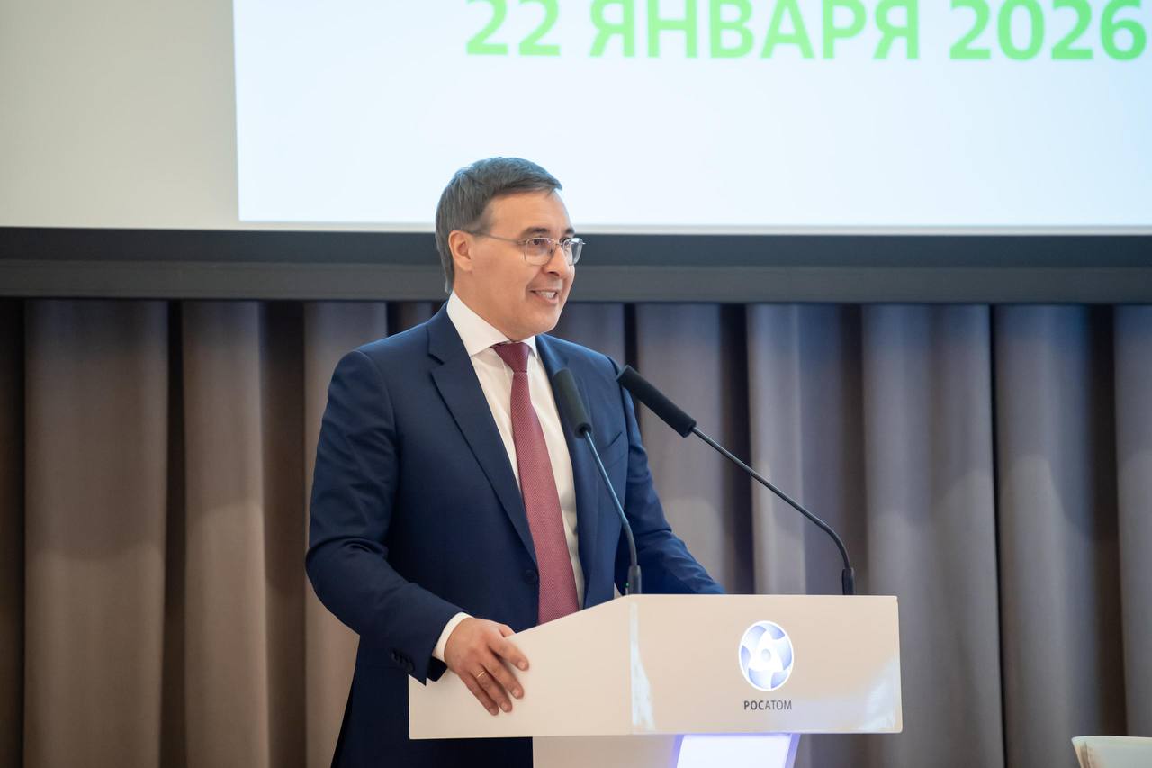 Дмитрий Чернышенко и Валерий Фальков поприветствовали участников стратсессии по развитию Национального центра физики и математики Дмитрий Чернышенко и Валерий Фальков поприветствовали участников стратсессии по развитию Национального центра физики и математики