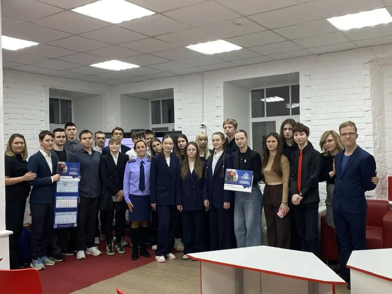 В ознаменование 15-летия со дня образования Следственного комитета Российской Федерации старший следователь регионального следственного управления провела занятие по вопросам уголовной ответственности несовершеннолетних