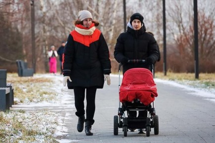 С февраля 2026 года увеличат социальные выплаты: что ждет семьи и пенсионеров