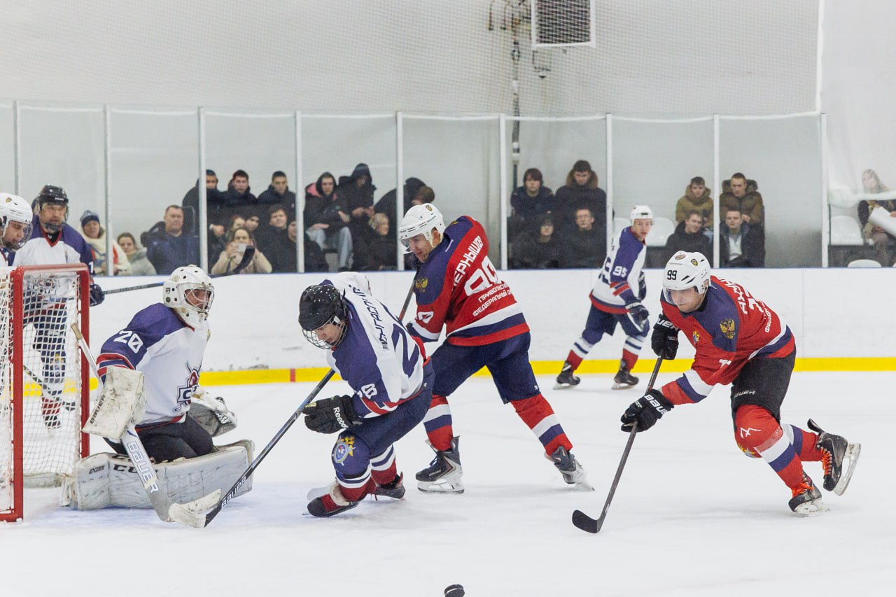 В Нижегородской области состоялось открытие Чемпионата по хоккею с шайбой, посвященного 15-летию образования ведомства В Нижегородской области состоялось открытие Чемпионата по хоккею с шайбой, посвященного 15-летию образования ведомства