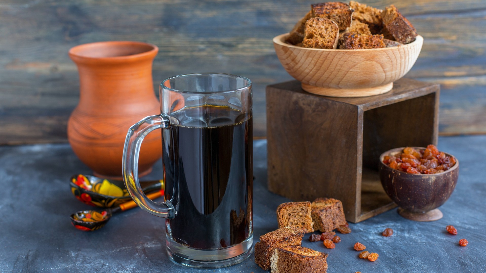 Квас «Петровский» по-старинному рецепту: такого вы точно не пробовали