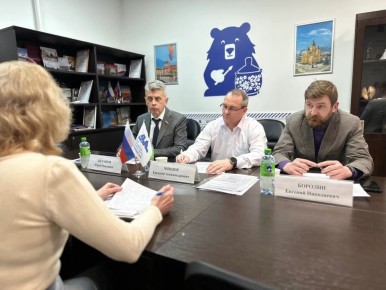 Вместе с коллегой-депутатом Законодательного Собрания Юрием Балашовым провели первый в этом году прием граждан в Штабе общественной поддержки «Единой России»