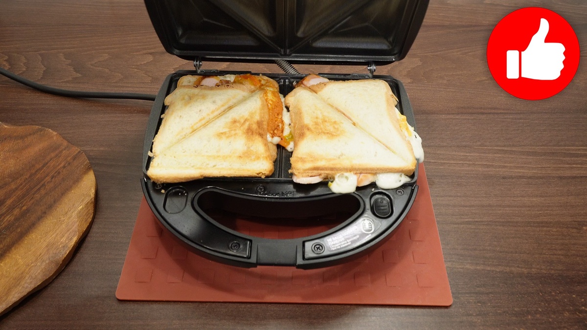 Вкусные горячие бутерброды: простая выпечка для чая