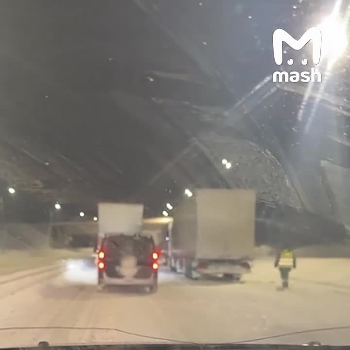 Затор на участках трассы М-12 "Восток" в Нижегородской области и в Башкортостане