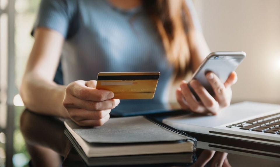 Психолог из Сарова лишилась миллиона, поверив в «лёгкие деньги»