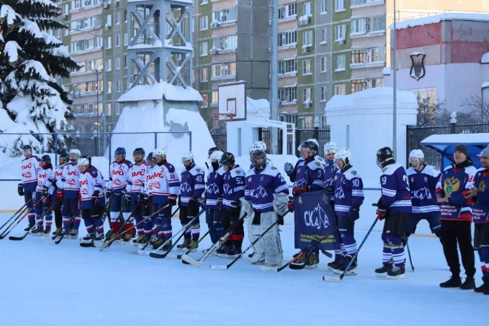 Сотрудники регионального следственного управления приняли участие в турнире по хоккею с шайбой среди силовых ведомств региона
