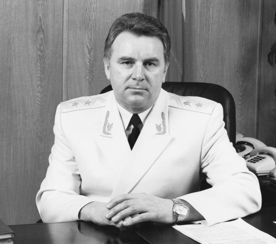 Трагическая новость: сегодня на 74-м году ушел из жизни председатель Совета ветеранов прокуратуры Нижегородской области Федотов Александр Иванович, прокурор Нижегородской области с 1992 по 2001 гг