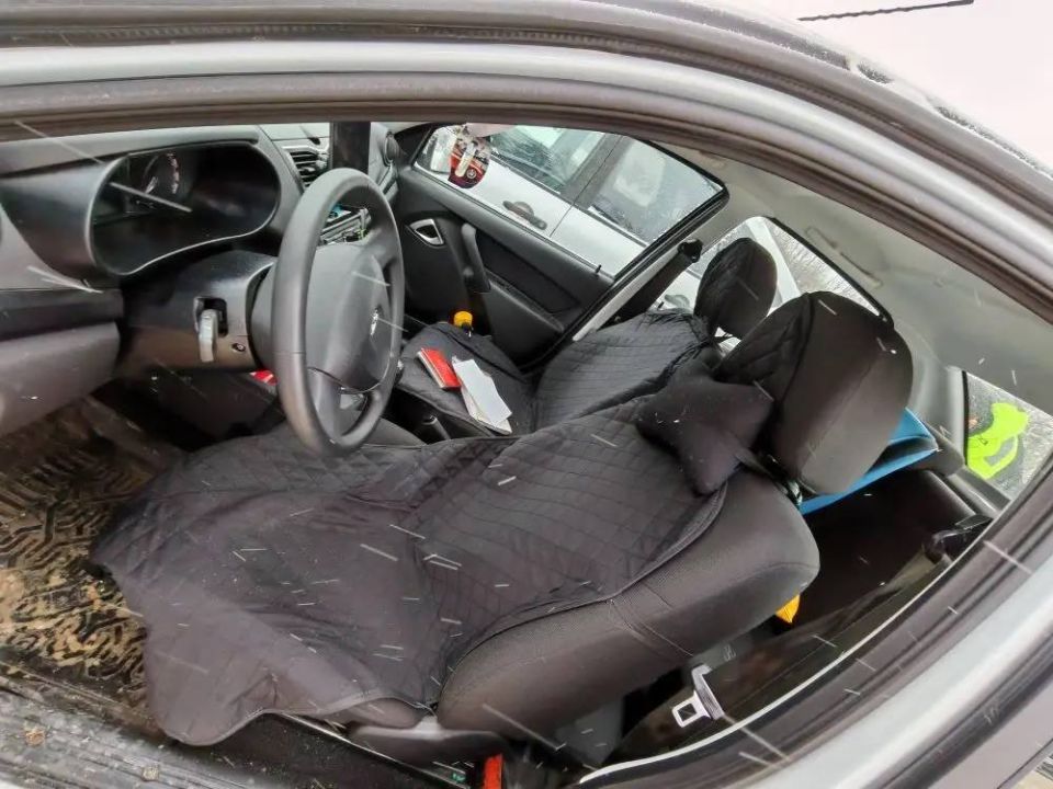 �� �������� ����� 12 ������� 2026 ���� �� ���������� ������������� ������� ��������� 4 ��� � �������������, � ������� 1 ������� �����, 7 �������� ������