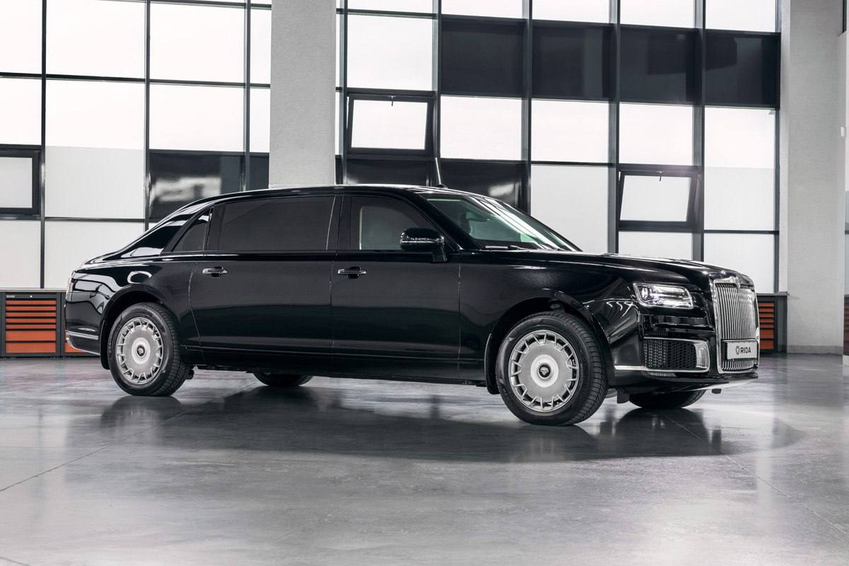 У Аурус Сенат появилась еще одна кузовная модификация — бронированный лимузин без центральной вставки, новинка создана нижегородской компанией RIDA У Аурус Сенат появилась еще одна кузовная модификация — бронированный лимузин без центральной вставки, новинка создана нижегородской компанией RIDA