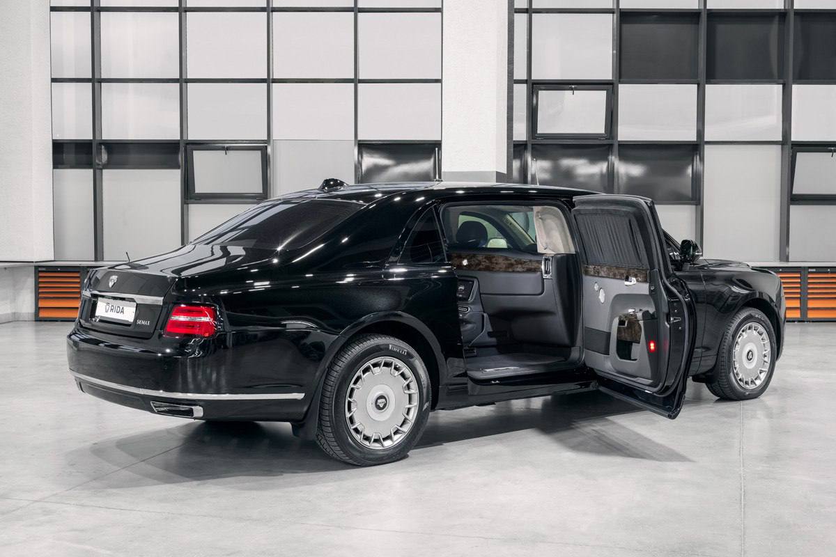 У Аурус Сенат появилась еще одна кузовная модификация — бронированный лимузин без центральной вставки, новинка создана нижегородской компанией RIDA У Аурус Сенат появилась еще одна кузовная модификация — бронированный лимузин без центральной вставки, новинка создана нижегородской компанией RIDA