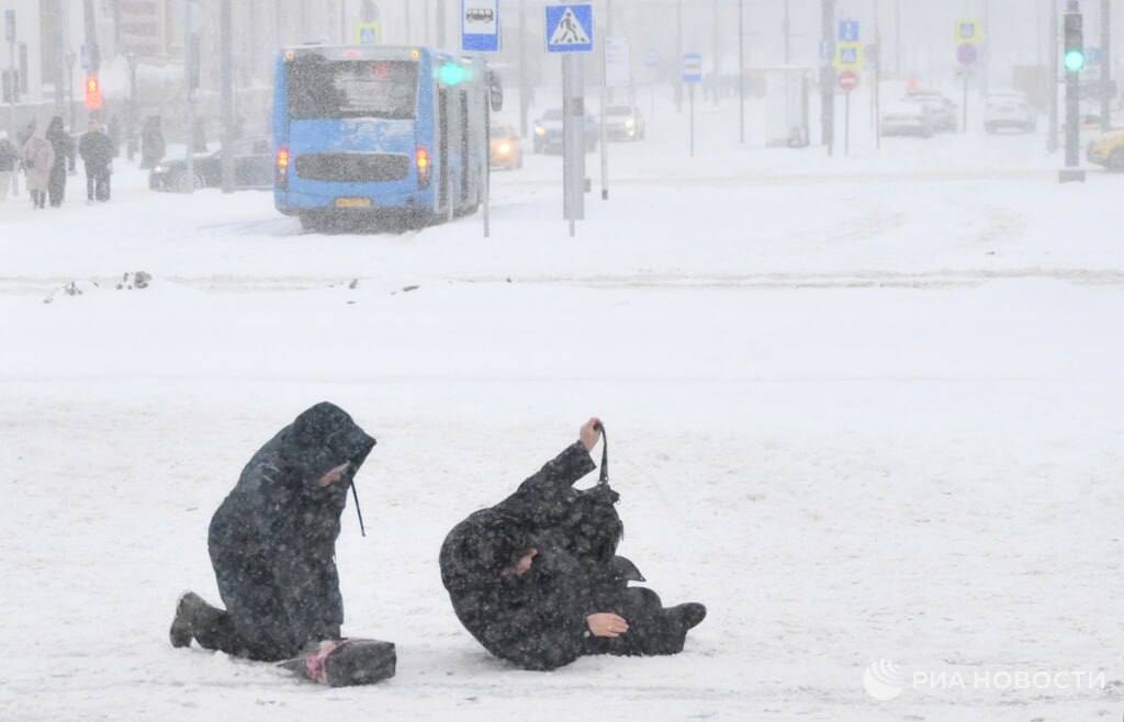Мощный снегопад, накрывший Москву, ближайшей ночью придет в Нижегородскую область