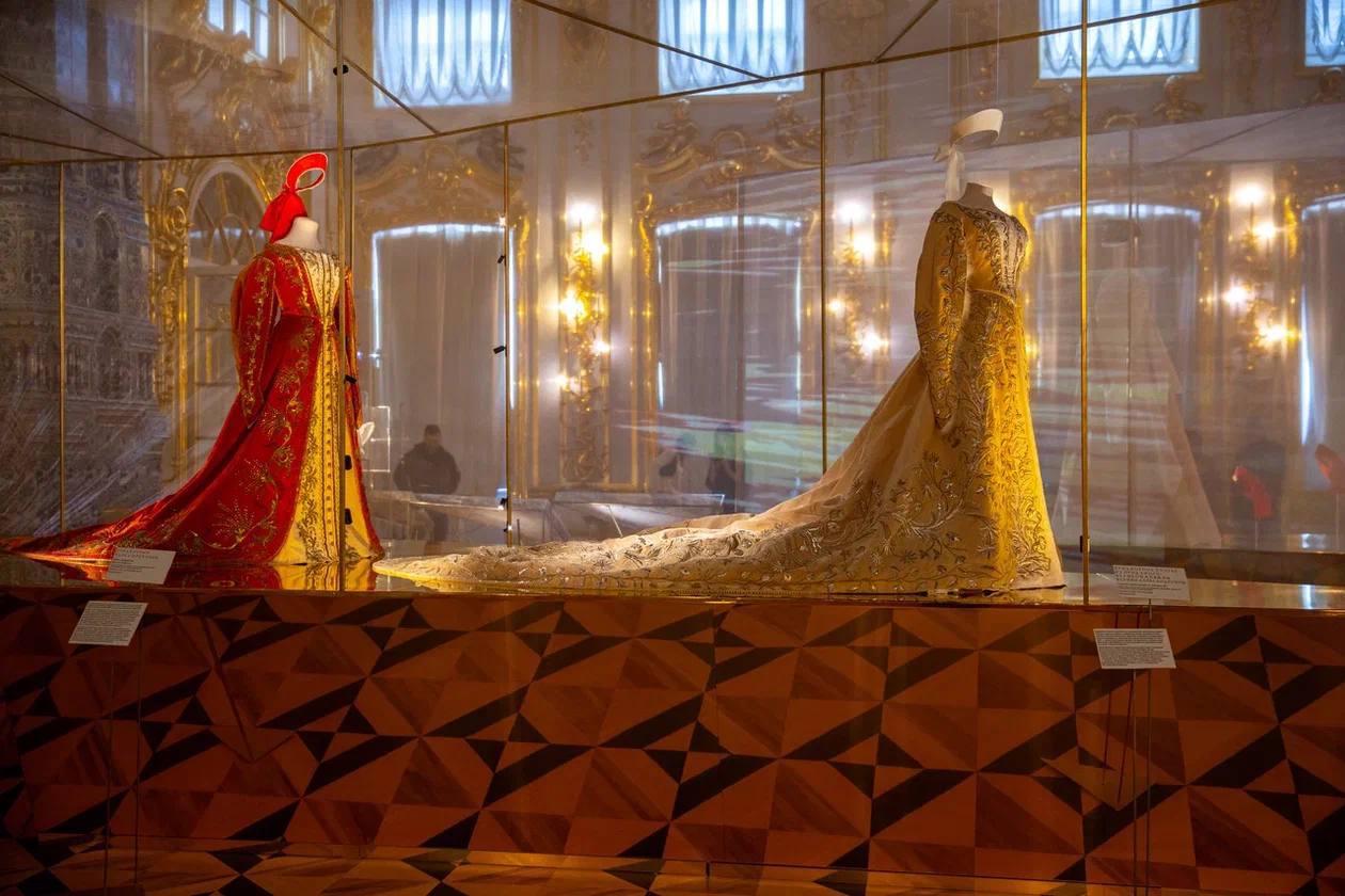 Золотая нить сквозь сословия: выставка «Северное солнце» в музее-заповеднике «Царское Село» Золотая нить сквозь сословия: выставка «Северное солнце» в музее-заповеднике «Царское Село»