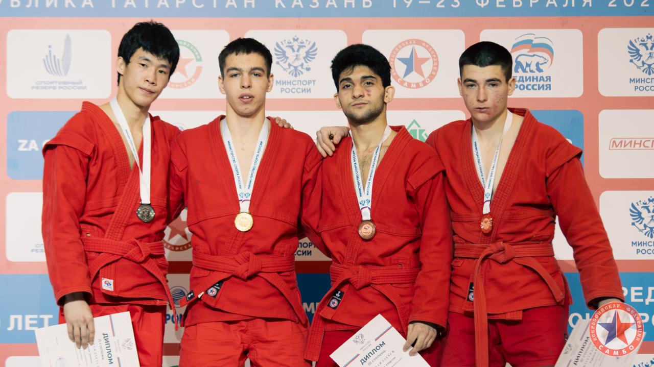 Гордимся нашими спортсменами! Нижегородцы завоевали пять медалей на юниорском первенстве России по самбо в Казани