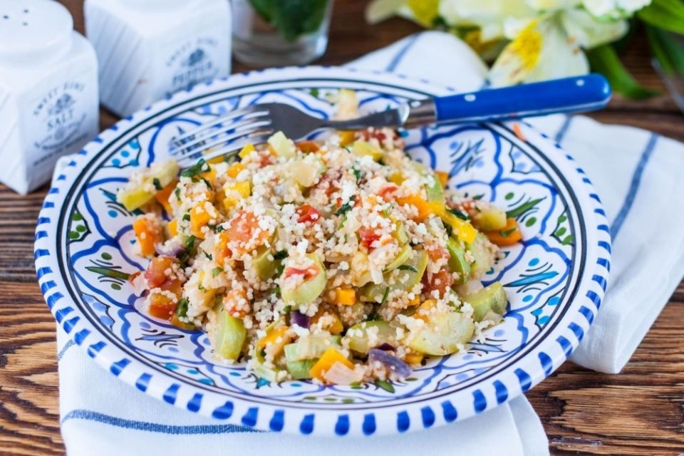 Легкое овощное рагу с кус-кусом для здоровья и радости