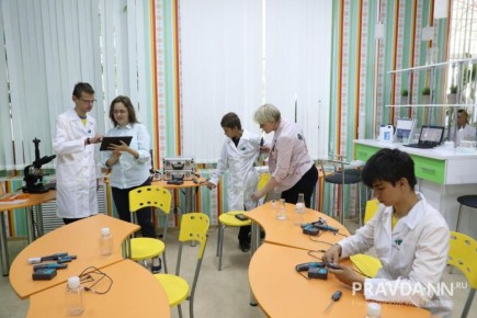 Нижегородские школьники учатся управлять беспилотниками, и у них прекрасно получается!