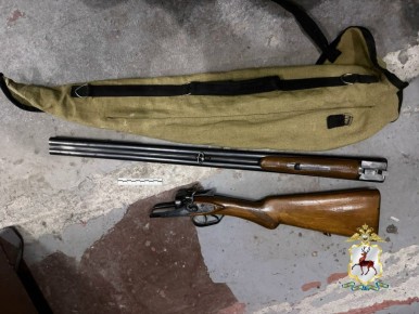 На Бору мужчина добровольно сдал в отдел полиции ружье, незаконно приобретенное им более 2 лет назад