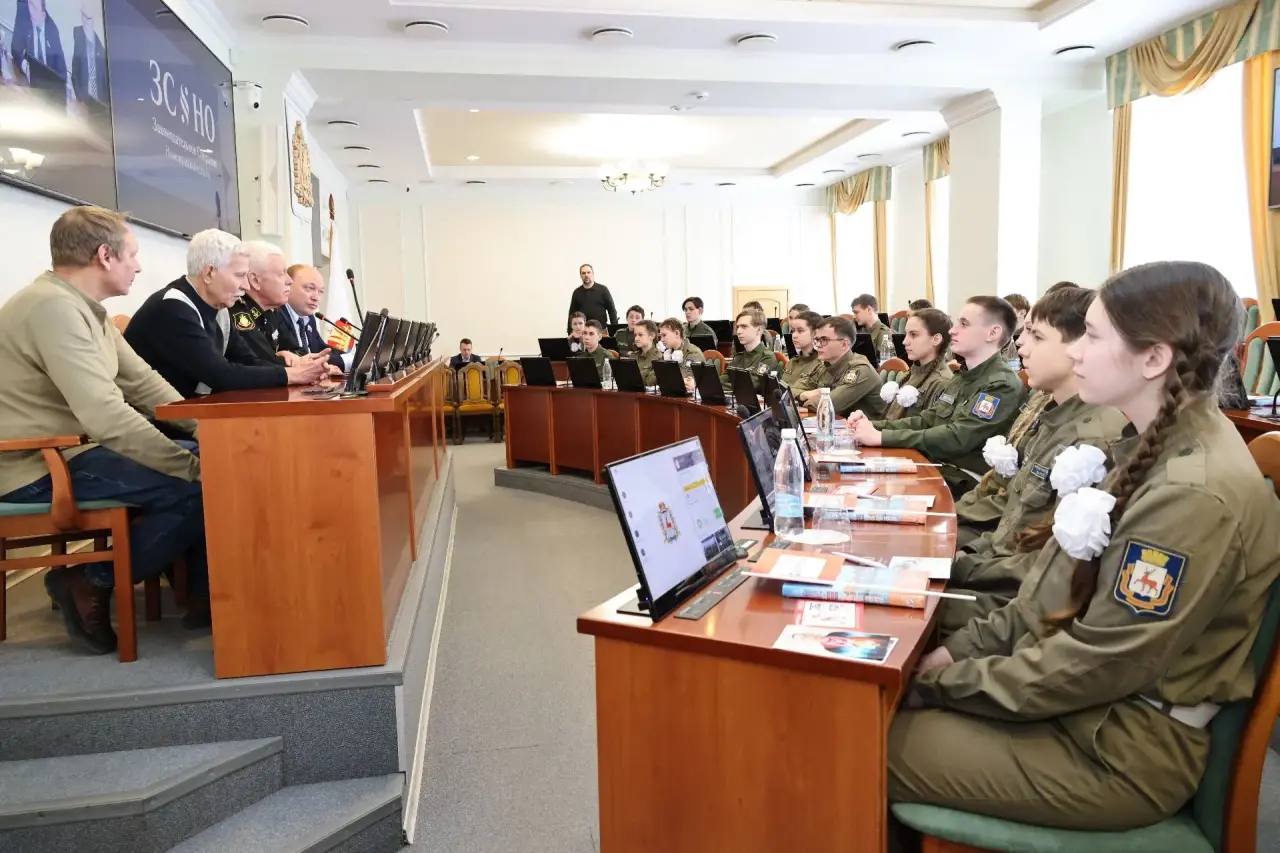 Они знают толк в дисциплине, но нейросети и запрет вейпов интересует их не меньше, чем история