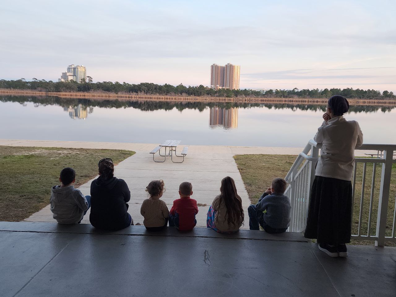 Многодетная семья Фейнстра, переехавшая в Нижегородскую область, отправилась в путешествие по США на автодоме Многодетная семья Фейнстра, переехавшая в Нижегородскую область, отправилась в путешествие по США на автодоме