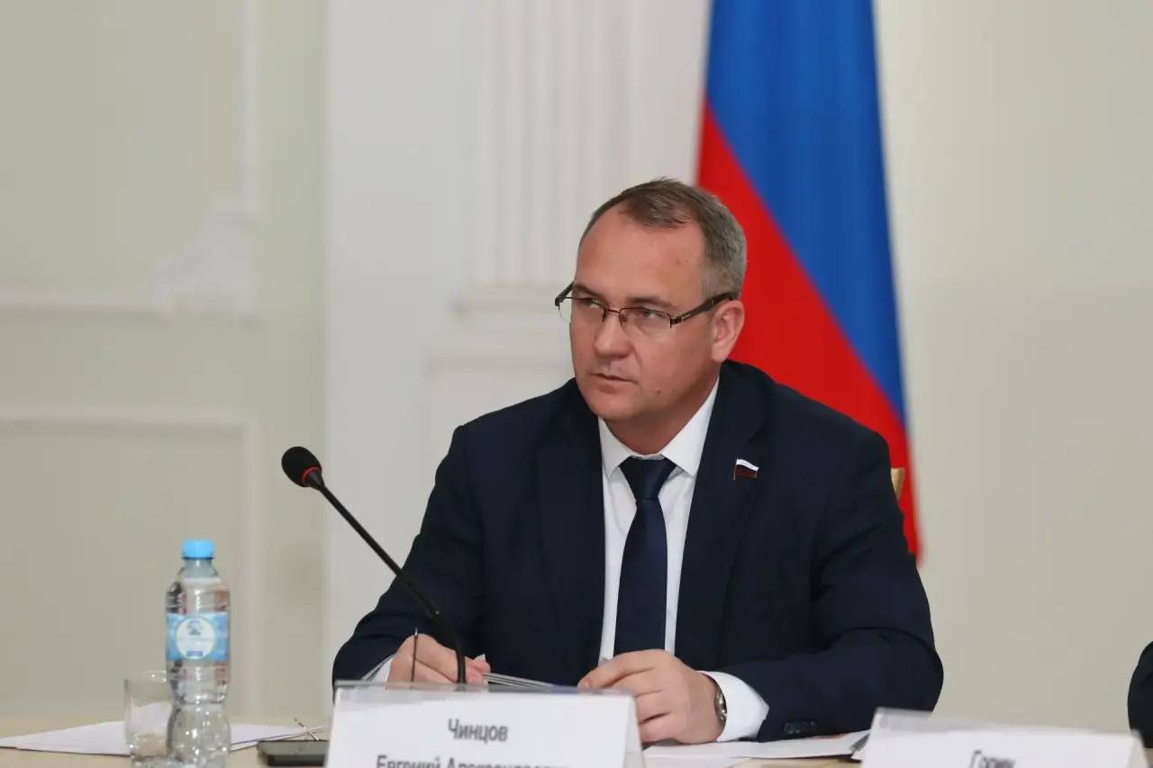 Провел первое заседание Комитета по увековечению памяти выдающихся личностей и исторических событий в обновленном составе Провел первое заседание Комитета по увековечению памяти выдающихся личностей и исторических событий в обновленном составе