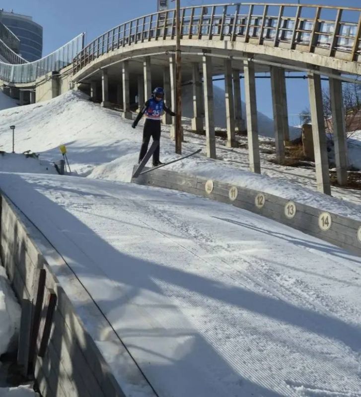 ������� � ������ ��������� ��������� ������������� ������������ �� ������� �� ����� � ��������� ����� ������ � ������� 12-17 ���