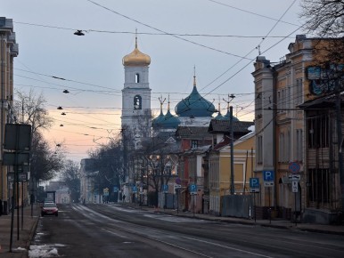 Ранним тихим мартовским утром на центральных улицах Нижнего