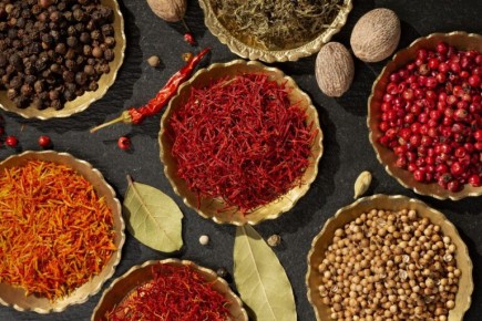Специи для здоровья: Роспотребнадзор рекомендует куркуму и корицу