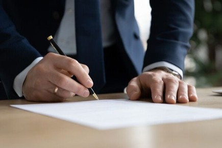 Депутат отозвал законопроект о запрете "обвинительной информации" в СМИ