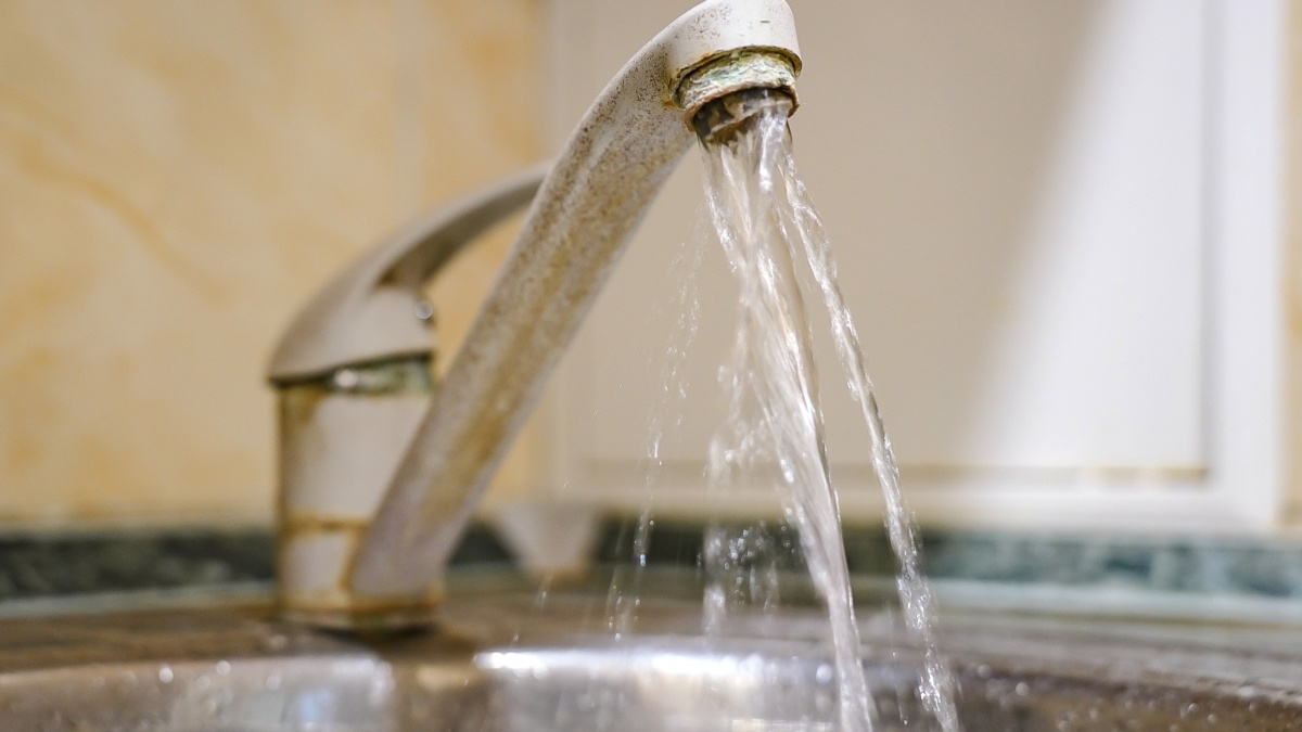 Как вернуть блеск смесителю без химии: секреты простых домашних средств