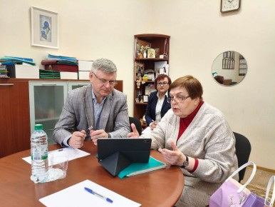 Председатель комитета Законодательного Собрания по ЖКХ и ТЭК Владимир Беспалов провёл личный приём граждан