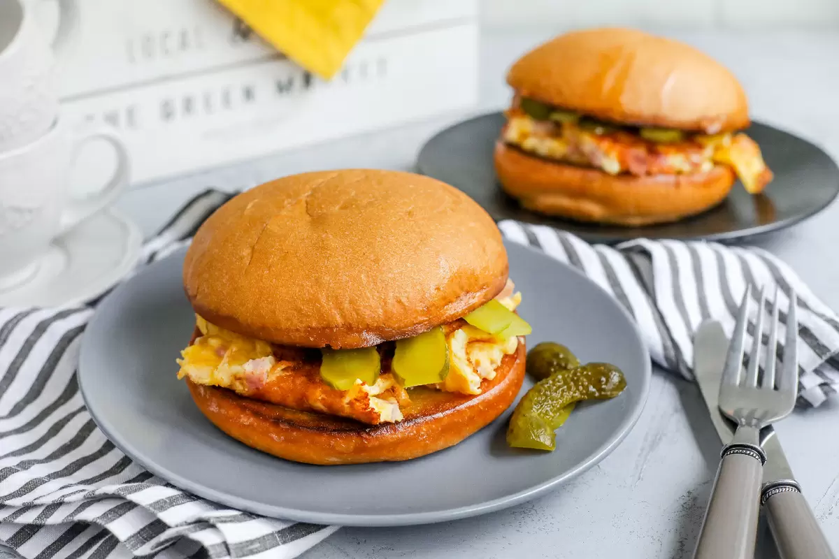Погружение в мир бургеров: рецепт, который заставит вас влюбиться в бриоши