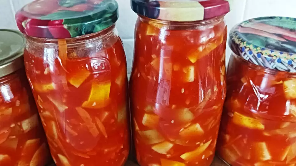 Лечо на зиму: секреты восхитительной закуски, которая покоряет сердца