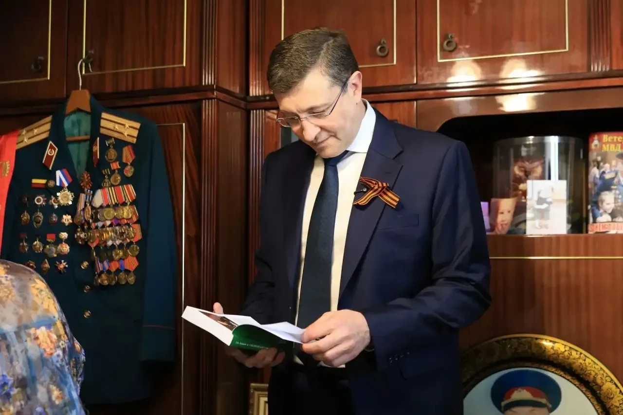 В День Победы ветеран Великой Отечественной войны и органов внутренних дел Луканов Геннадий Владимирович принял поздравления В День Победы ветеран Великой Отечественной войны и органов внутренних дел Луканов Геннадий Владимирович принял поздравления