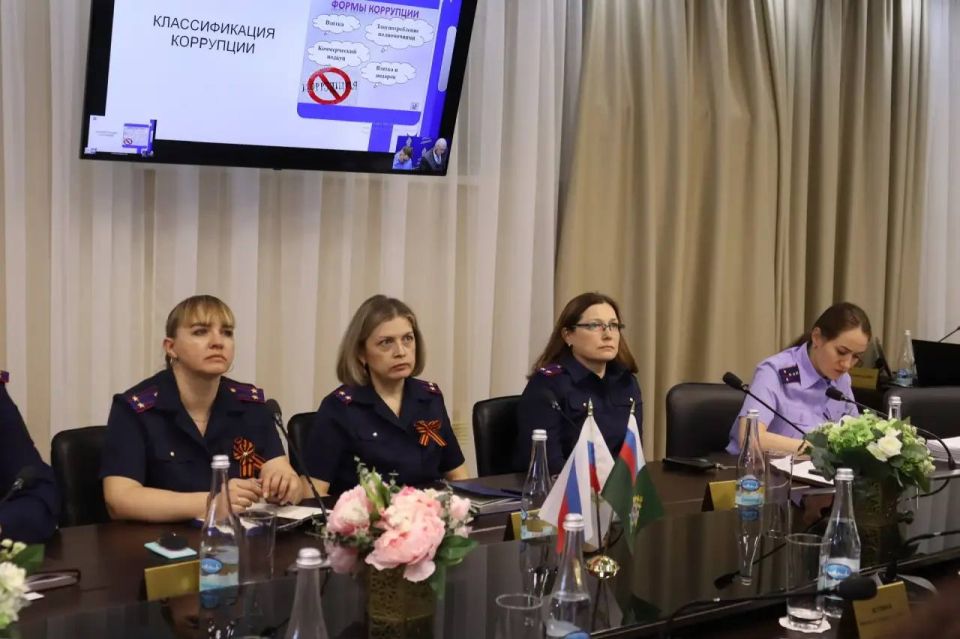 В следственном управлении состоялось занятие с участием представителя общества «Знание»
