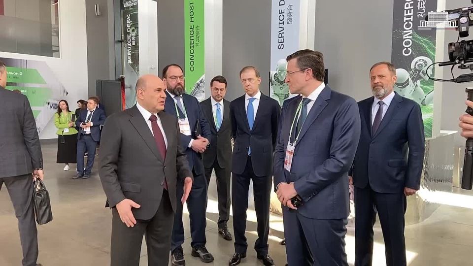 Михаил Мишустин посетил выставку «ЦИПР-2026» в Нижнем Новгороде