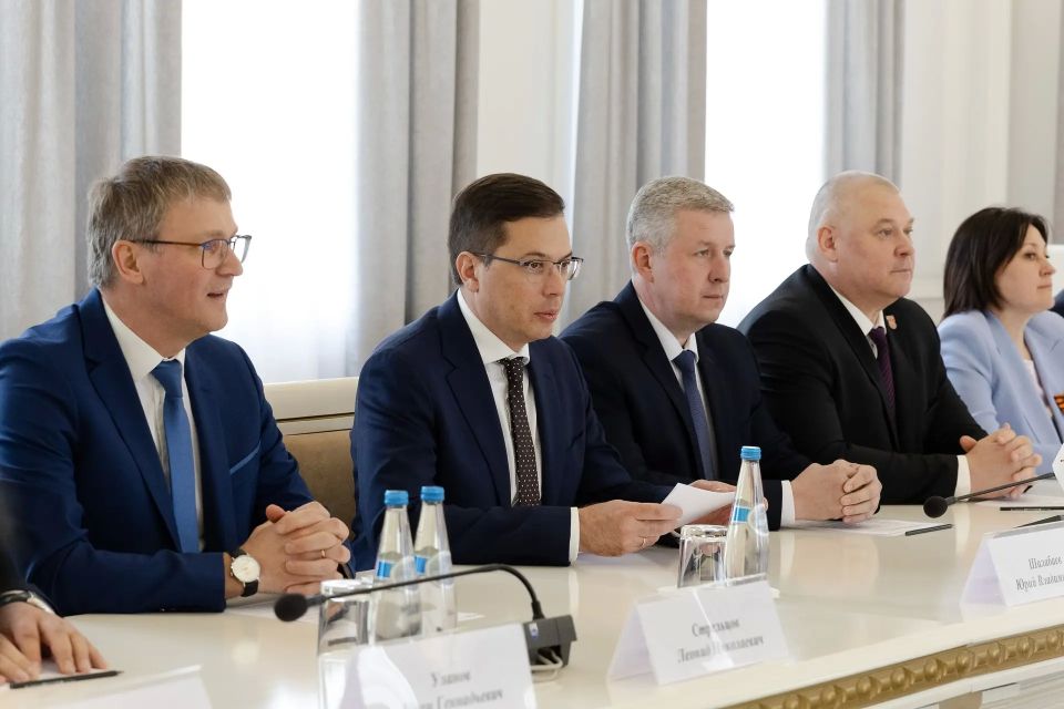Нижний Новгород и Минск подписали план сотрудничества до 2028 года Нижний Новгород и Минск подписали план сотрудничества до 2028 года