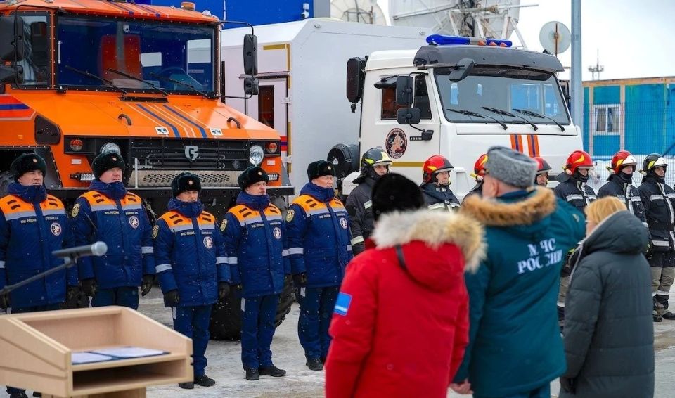 Арктический аварийно-спасательный центр МЧС России Арктический аварийно-спасательный центр МЧС России