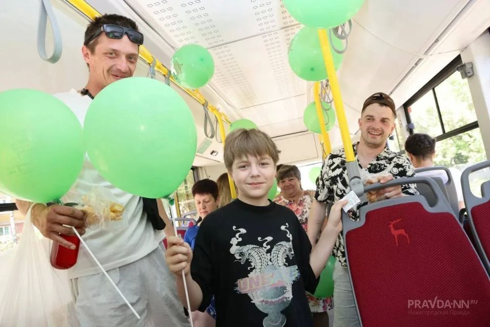 Прокатились с ветерком и подарками! Прокатились с ветерком и подарками!