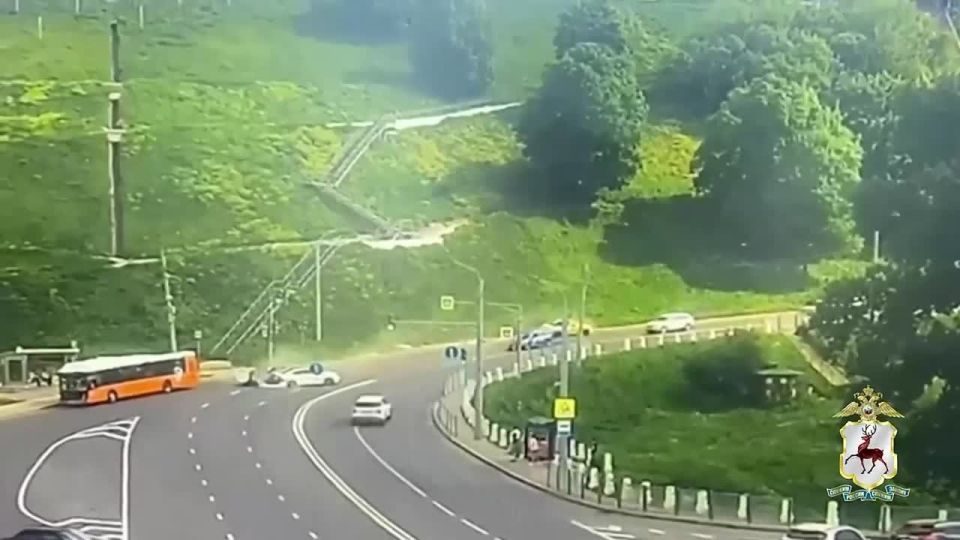 Момент ДТП, которое устроил пьяный мажор в Нижнем Новгороде, публикует местная полиция