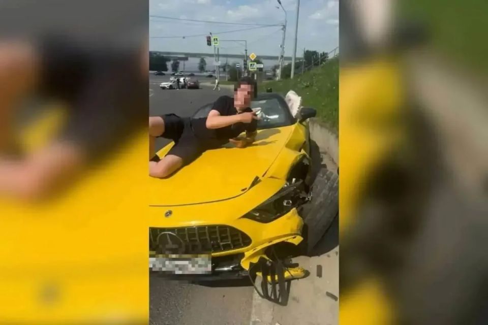 «В дупло»: сын экс-главы «Луидора» устроил массовое ДТП в Нижнем Новгороде