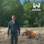 Бывший сотрудник МЧС из Балахны кидает в костёр огнетушитель и другие предметы за донаты, чтобы заработать на беговые кроссовки