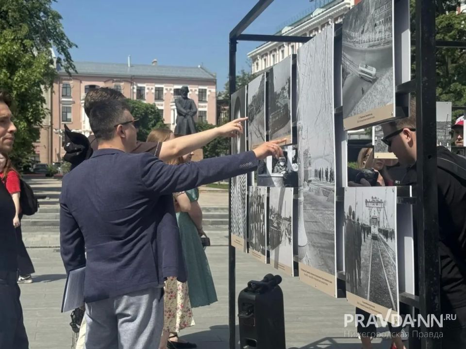 По рельсам времени.... Выставка, посвящённая 130-летию нижегородского трамвая, открылась на Большой Покровской По рельсам времени.... Выставка, посвящённая 130-летию нижегородского трамвая, открылась на Большой Покровской