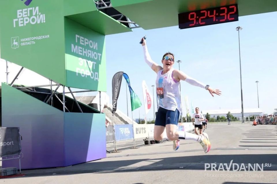 В Нижнем Новгороде сегодня стартовал забег «Беги, герой!» (6+) В Нижнем Новгороде сегодня стартовал забег «Беги, герой!» (6+)