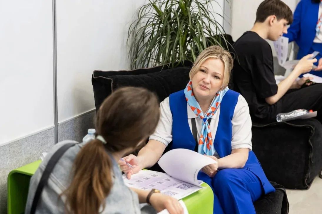 Глеб Никитин: Ждем студентов-выпускников из других регионов на работу в Нижегородской области! Предоставляем им при трудоустройстве на наши предприятия единовременную финансовую поддержку - до 225 тысяч рублей Глеб Никитин: Ждем студентов-выпускников из других регионов на работу в Нижегородской области! Предоставляем им при трудоустройстве на наши предприятия единовременную финансовую поддержку - до 225 тысяч рублей