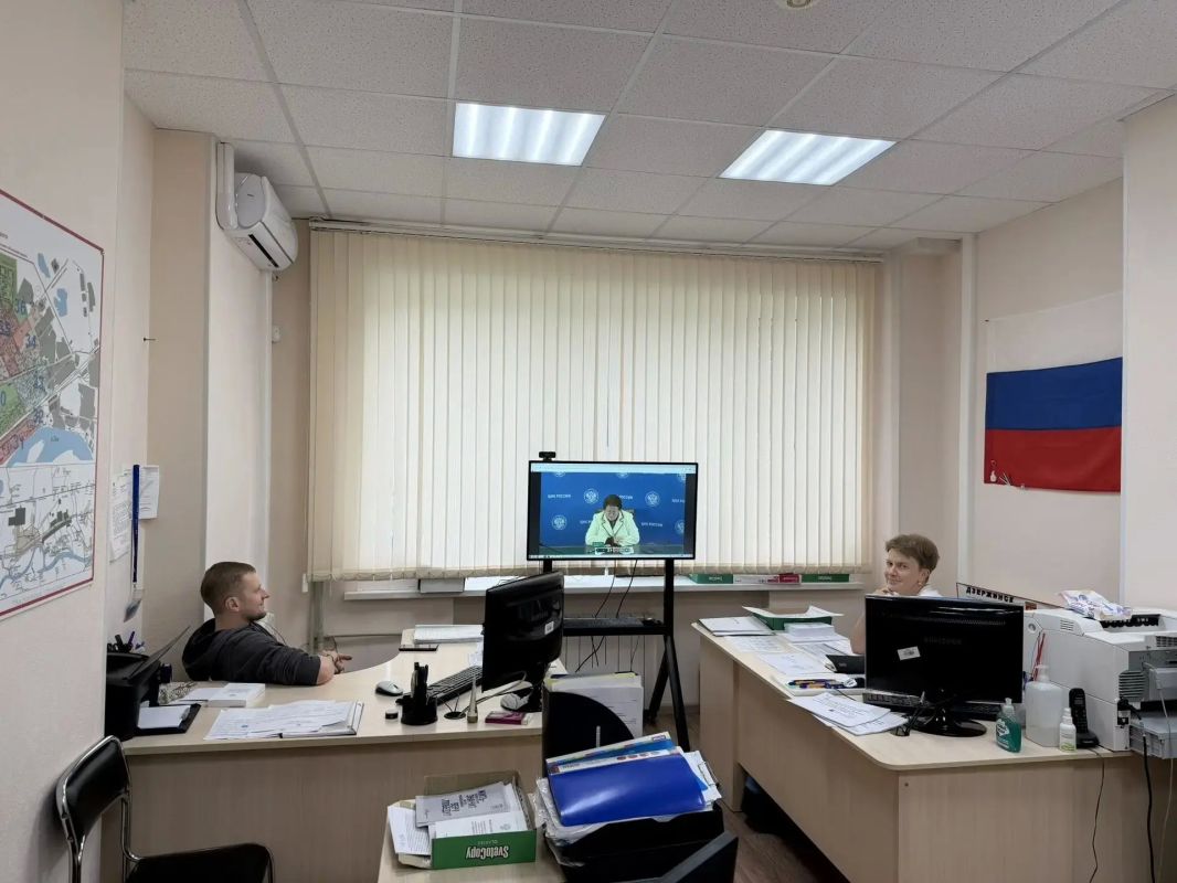 Обучение региональных координаторов проекта «ИнформУИК» в режиме видео-конференц-связи Обучение региональных координаторов проекта «ИнформУИК» в режиме видео-конференц-связи
