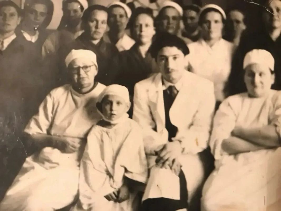 Когда слово «медицина» написано на роду — в Нижем Новгороде в честь Дня семьи, любви и верности наградили врачебные династии Когда слово «медицина» написано на роду — в Нижем Новгороде в честь Дня семьи, любви и верности наградили врачебные династии
