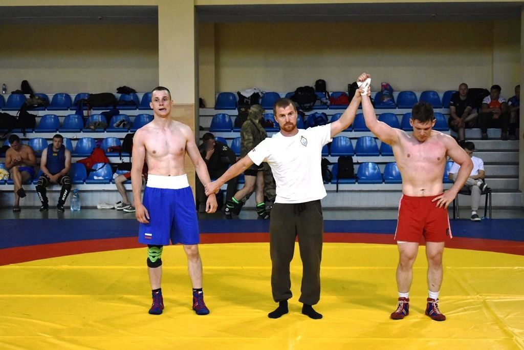 В столице Приволжья на базе спортивного комплекса Управления Росгвардии по Нижегородской области «Динамика» завершился чемпионат Приволжского ордена Жукова округа войск национальной гвардии по комплексному единоборству среди... В столице Приволжья на базе спортивного комплекса Управления Росгвардии по Нижегородской области «Динамика» завершился чемпионат Приволжского ордена Жукова округа войск национальной гвардии по комплексному единоборству среди...