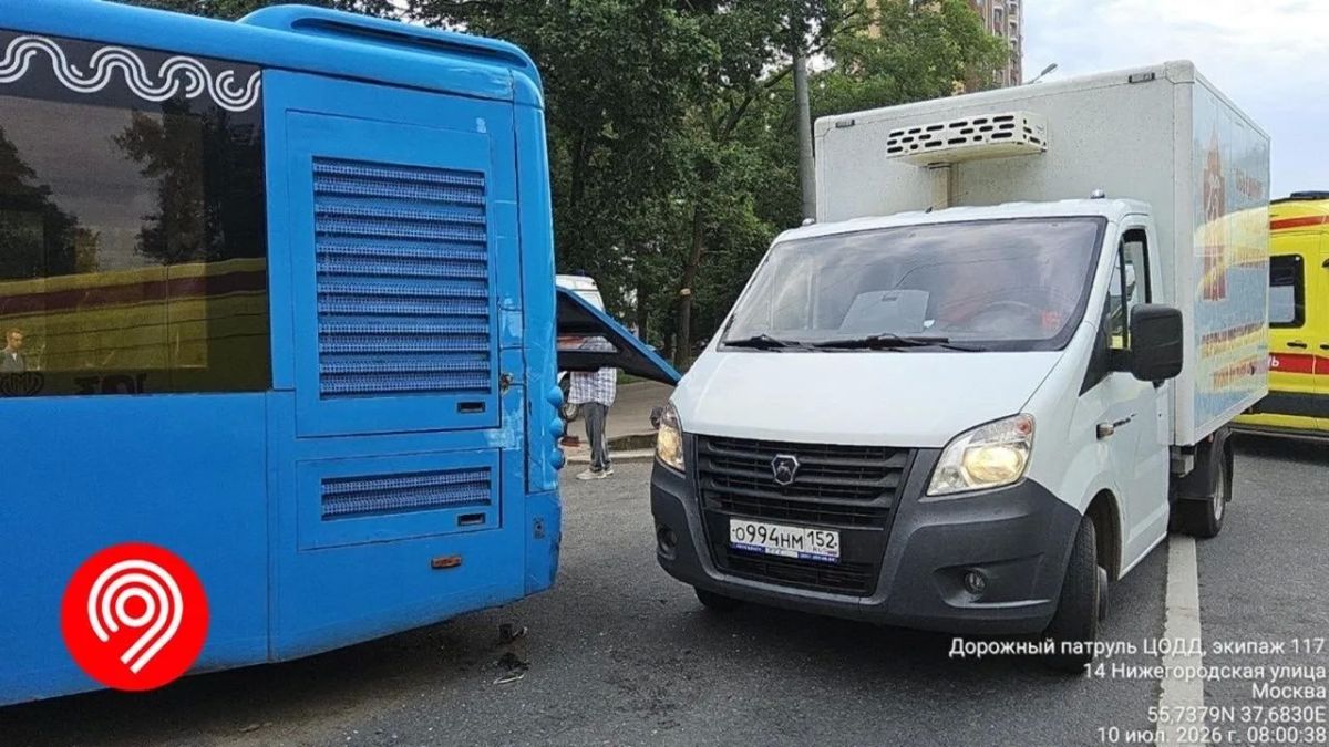 25 человек пострадали в аварии с автобусом и «Газелью» на востоке Москвы, сообщили РБК в «Мосгортрансе»